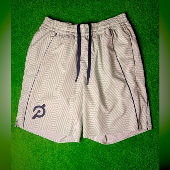 Peloton Turin Output lined shorts Size Medium - Picture 2 of 7